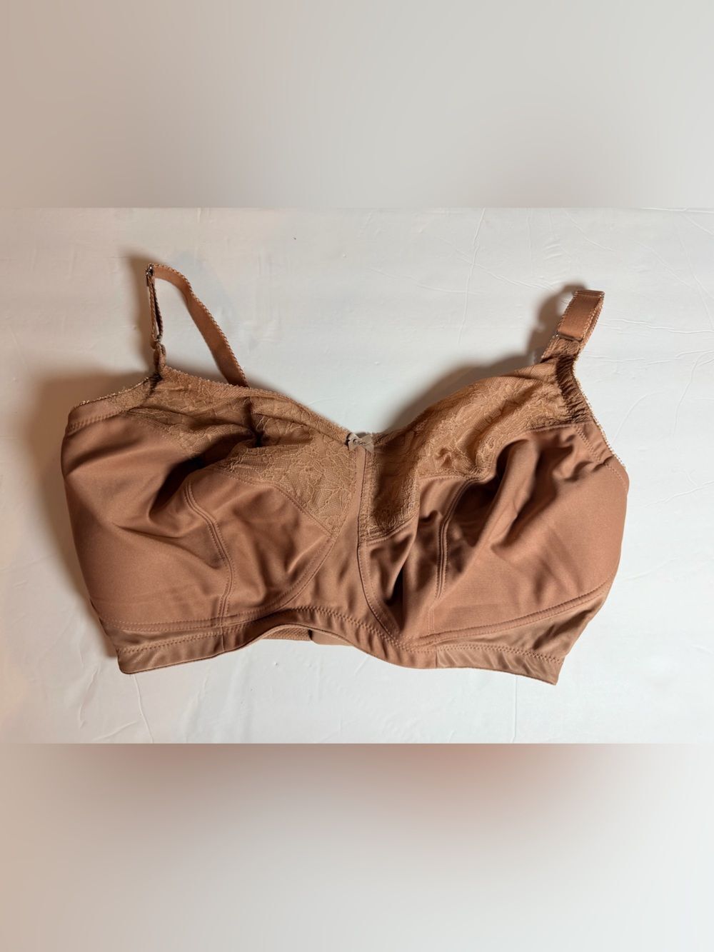 Glamorise MagicLife Minimizer Wirefree Bra 38H Wireless Nude Beige Tan Cafe